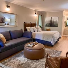 Cozy, Renovated Legends Fountain View - Unit 208