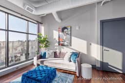 Cityscape Apartment - Leonard Building Muskegon - Image 3