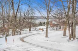 Spacious Bellaire Condo | Sleeps 12 + Beach