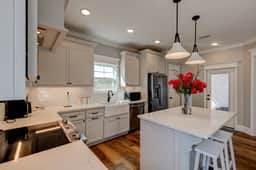 Stunning Waterfront Retreat: Spacious 4BR/2BA Home - Image 3