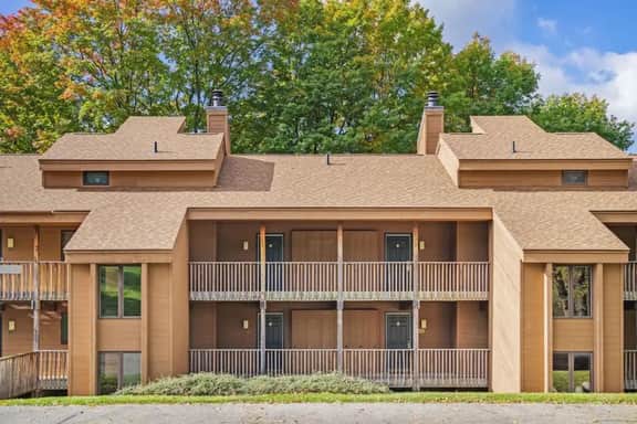 Spacious Bellaire Condo | Sleeps 12 + Beach - Image 2