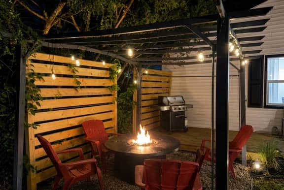 The Cozy Mitten – 2 Bedroom/1 Bath, Fenced Yard