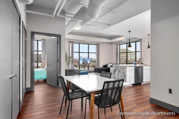 Waterfront Views Apartment - Leonard Building
