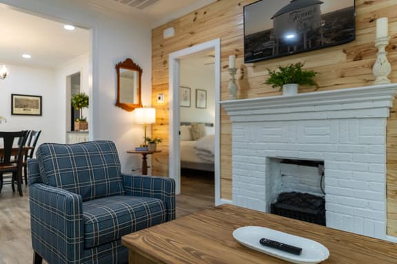 Mimosa Cottage - Thomasville Charm - Image 1