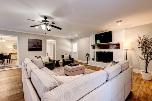 Spacious Updated Ranch w/ Fireplace and Firepit - Image 1